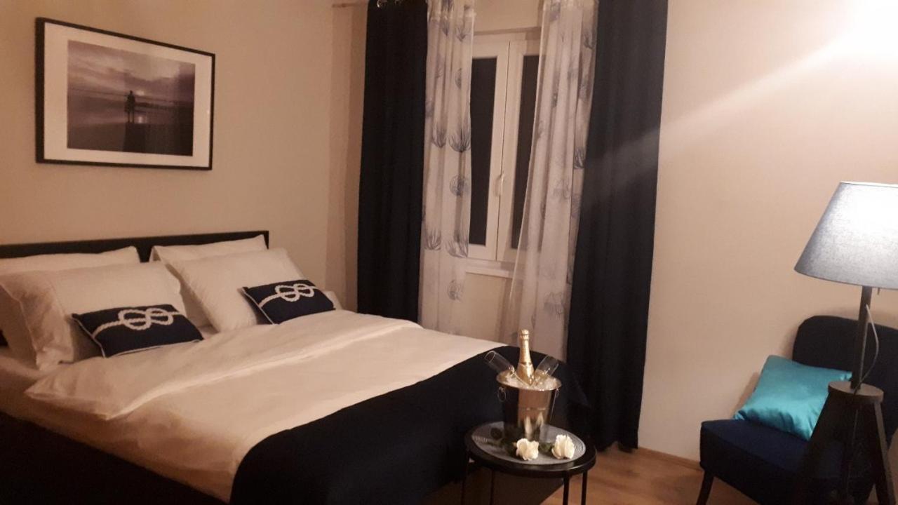 New City Center Design Apartment ポレッチ エクステリア 写真