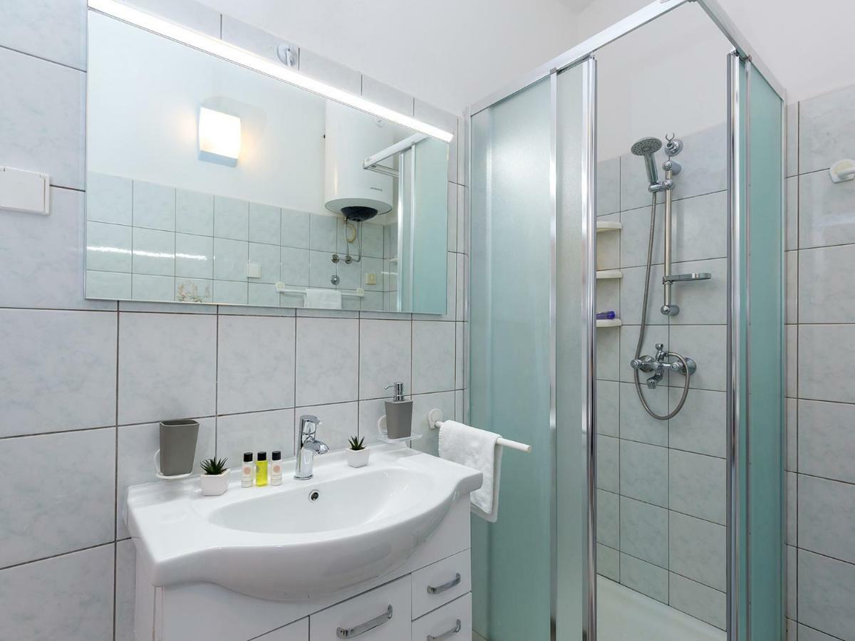 New City Center Design Apartment ポレッチ エクステリア 写真